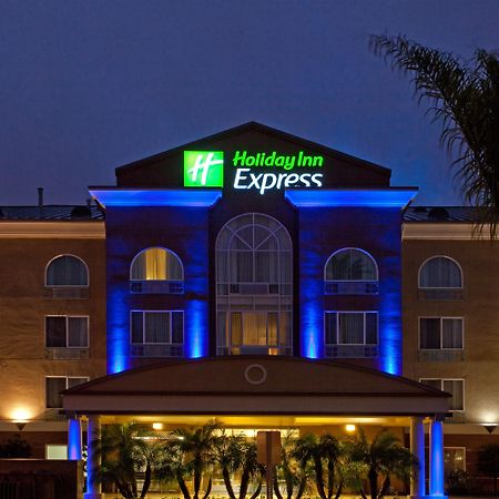 Holiday Inn Express San Diego - Sorrento Valley By Ihg Exterior photo