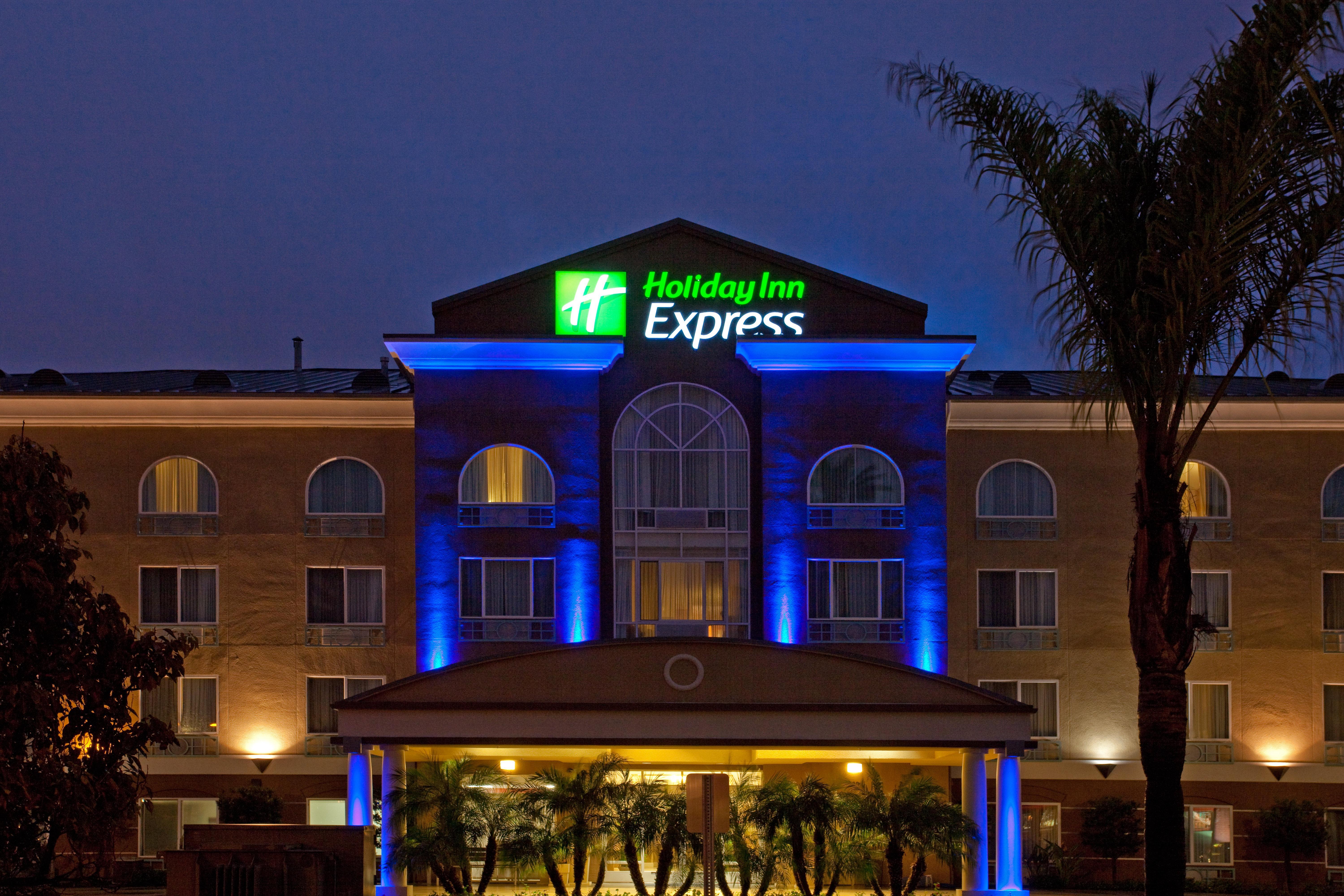 Holiday Inn Express San Diego - Sorrento Valley By Ihg Exterior photo