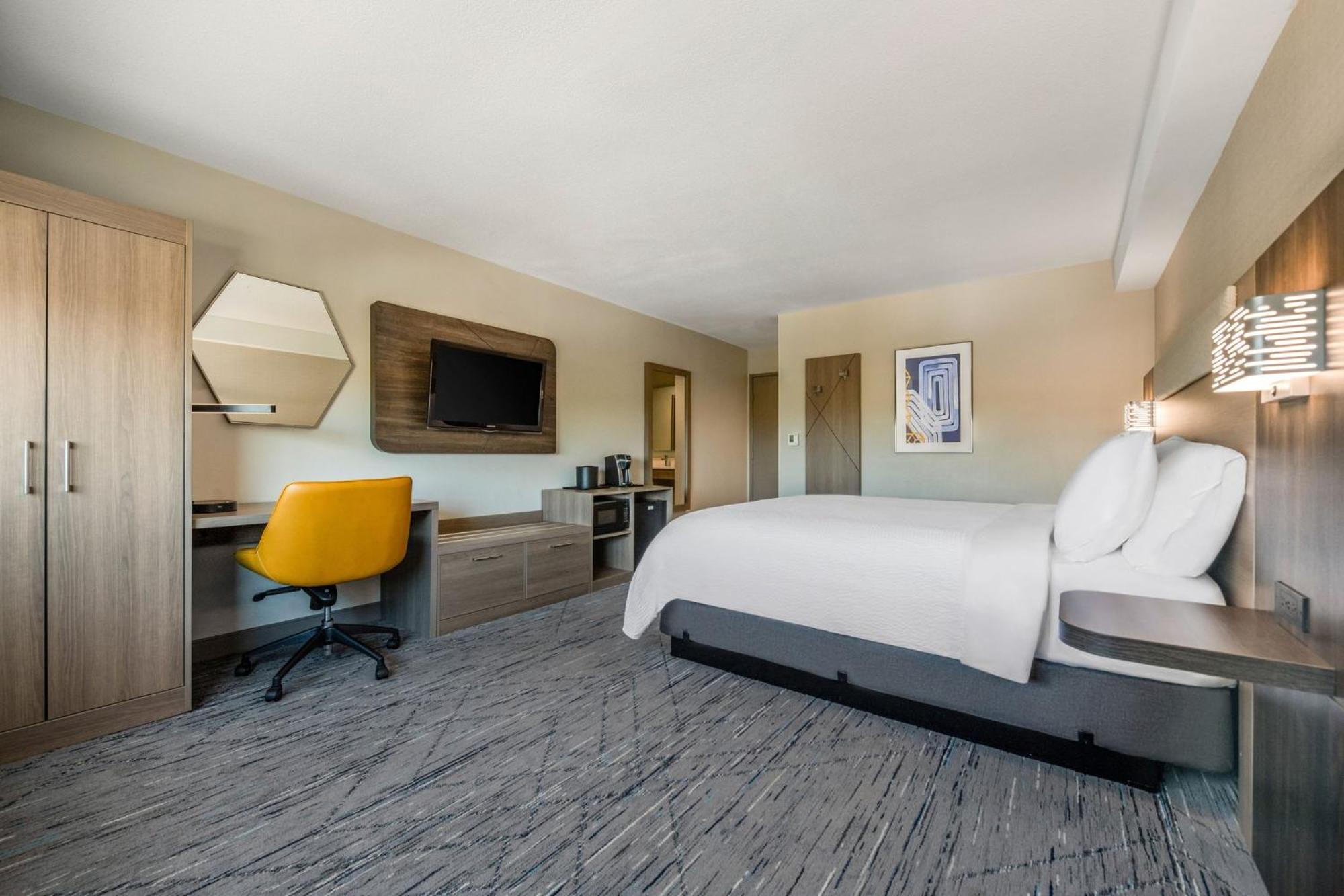 Holiday Inn Express San Diego - Sorrento Valley By Ihg Exterior photo