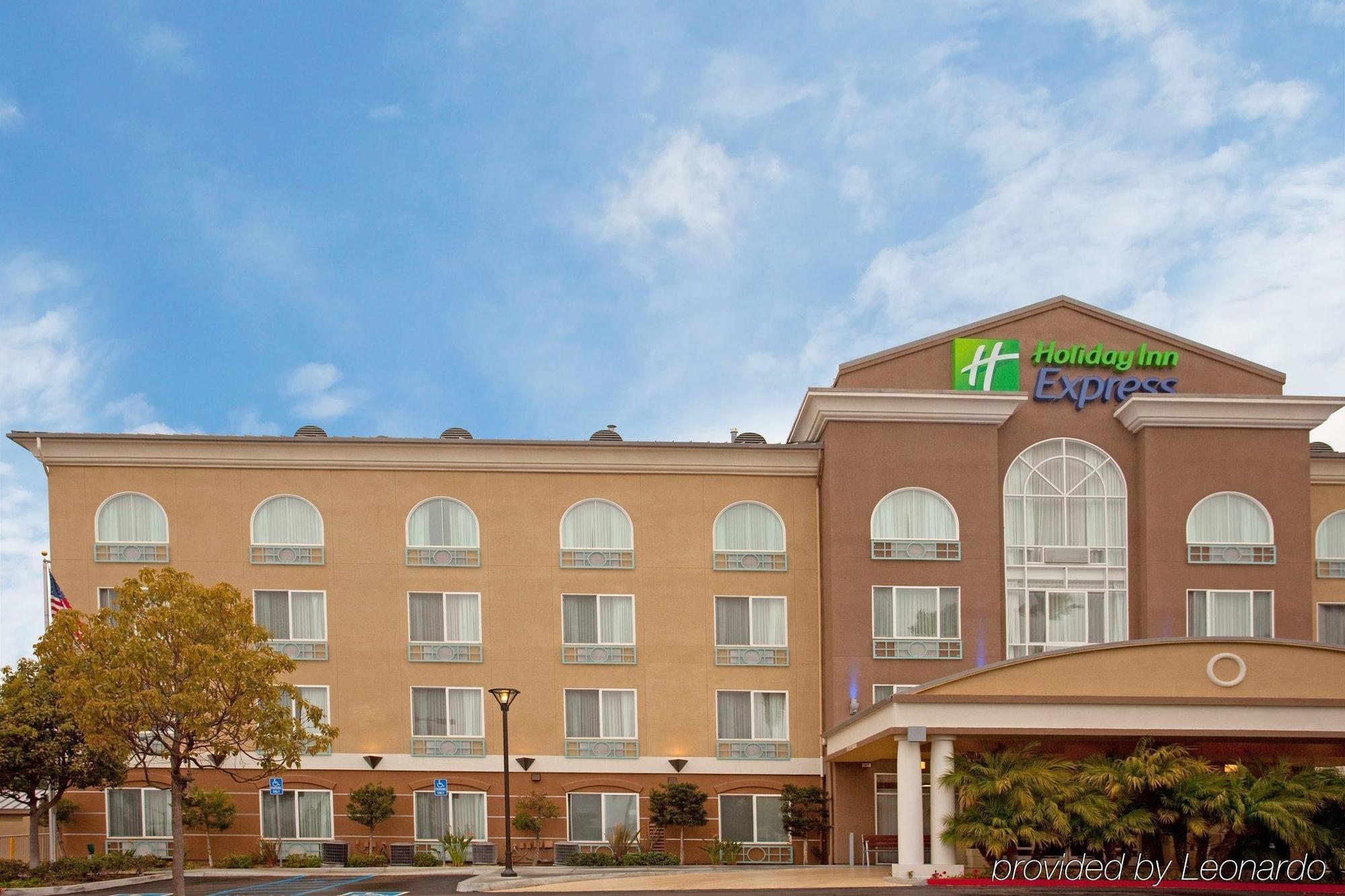 Holiday Inn Express San Diego - Sorrento Valley By Ihg Exterior photo